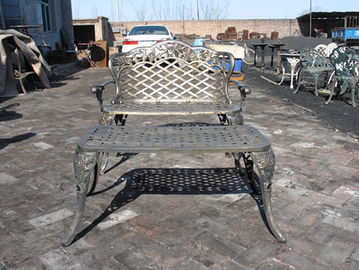 Tableau et chaises modernes de fonte avec l'ensemble dinant extérieur de fonte en bronze antique de couleur